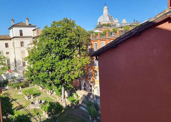 Apartment Grottini Charme Penthouse ~ Historic Center Rom